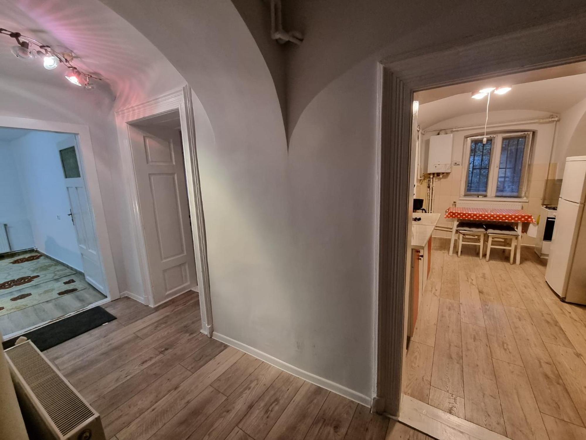 R Castle - 2 Room Apartment Брашов Екстер'єр фото