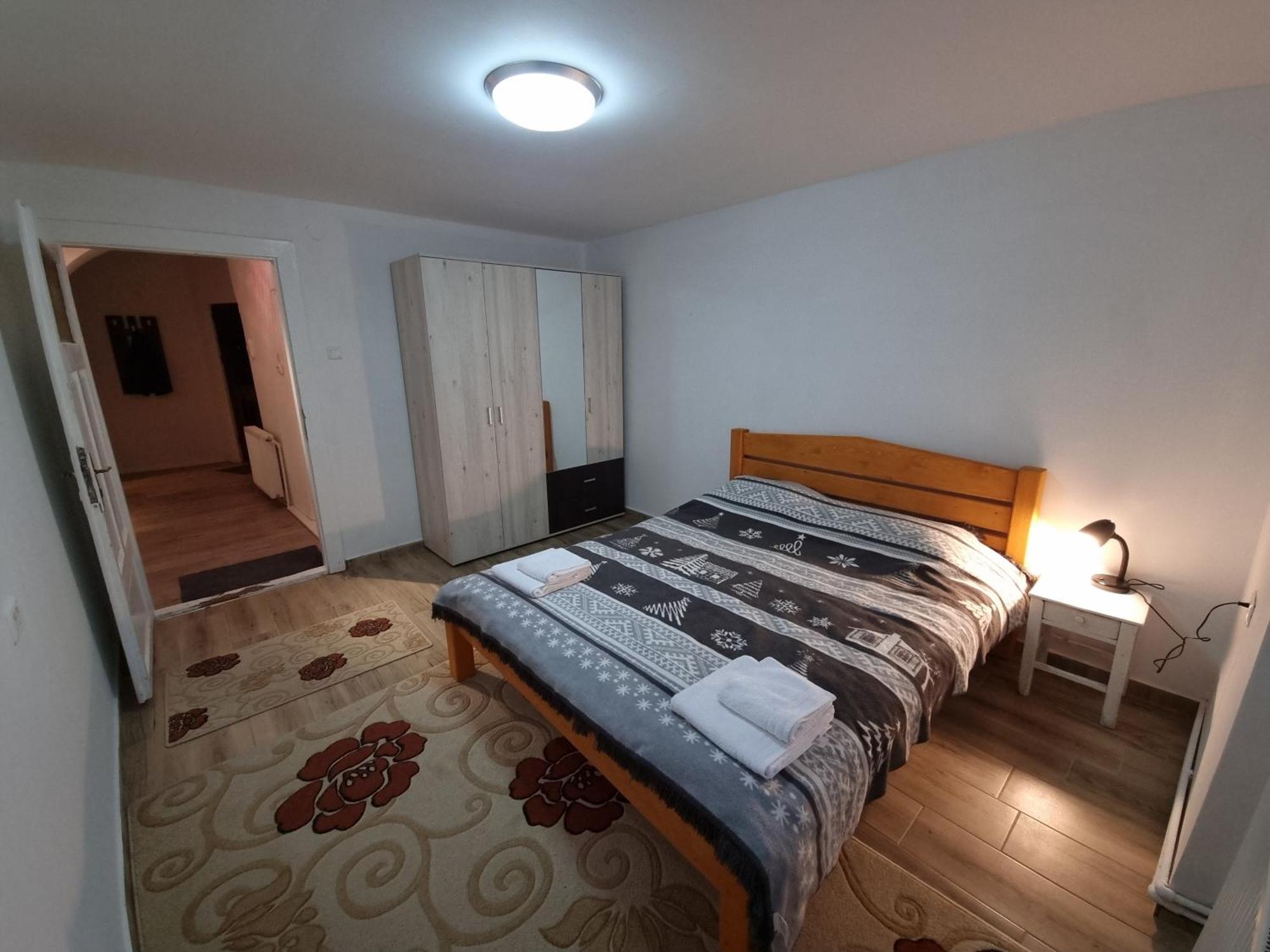 R Castle - 2 Room Apartment Брашов Екстер'єр фото